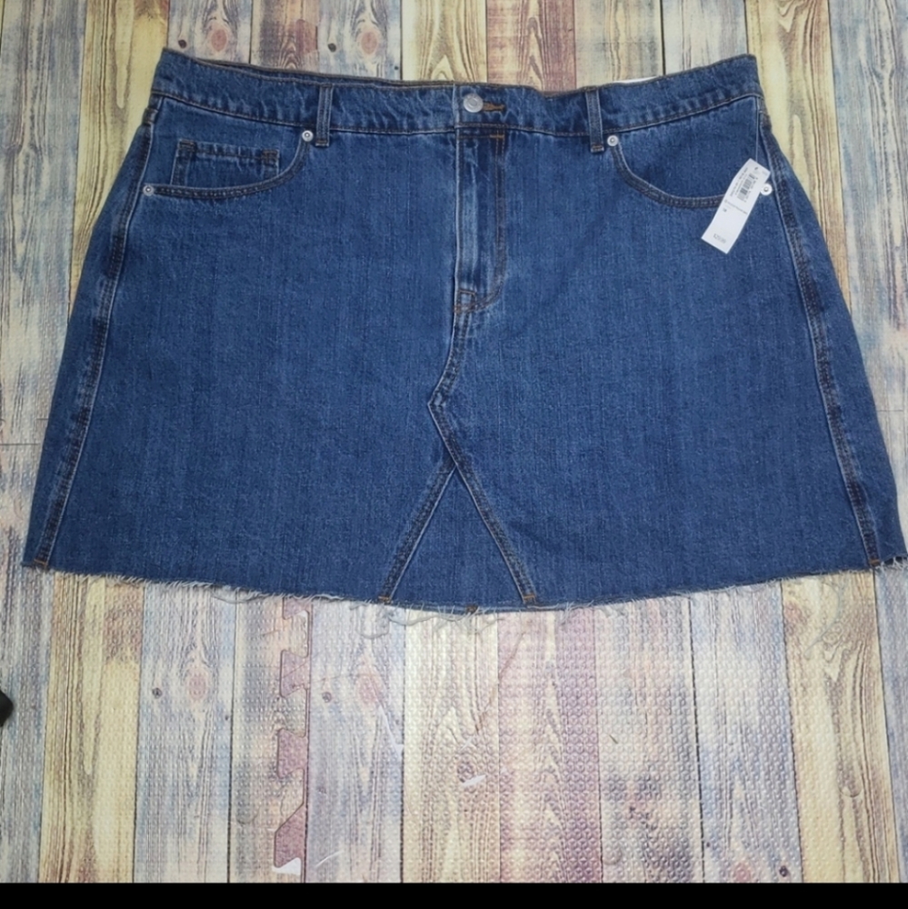 NWT!Old Navy Jean Skirt plus size 18
